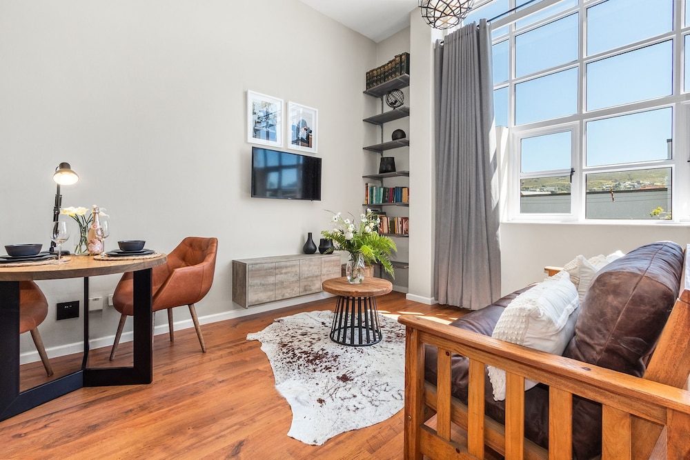 Gardens Loft Studio