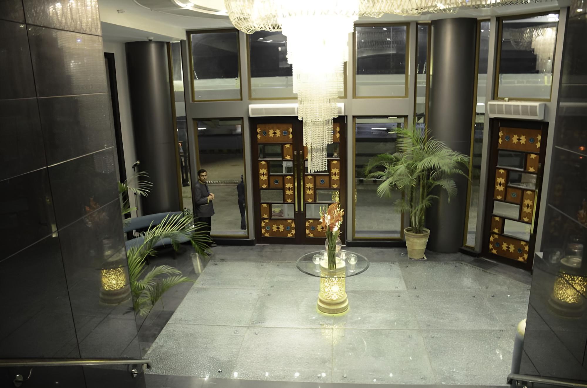 Grand Palm Hotel