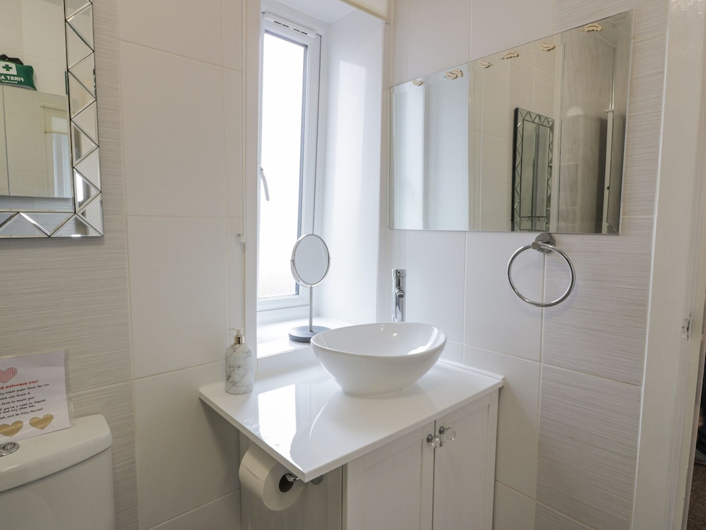 Rosalin Cottage