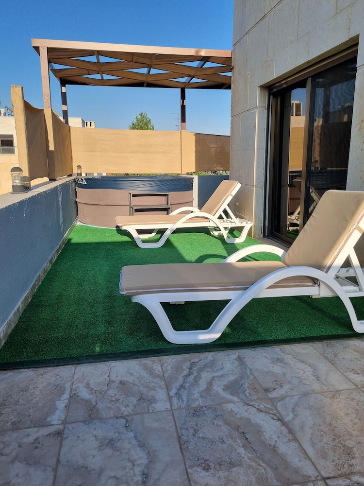Luxurious Amman Apartment With Private Pool and Modern Amenities