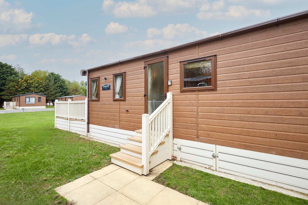 Host Stay Brooksbank Lodge