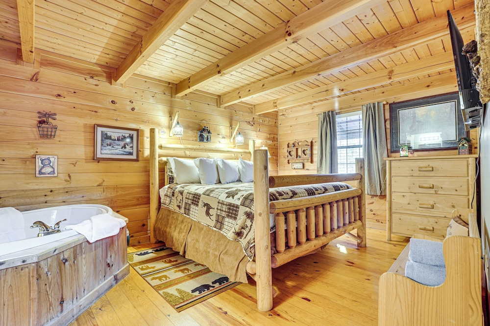 Sevierville Angler's Cabin w/ Pond Access!