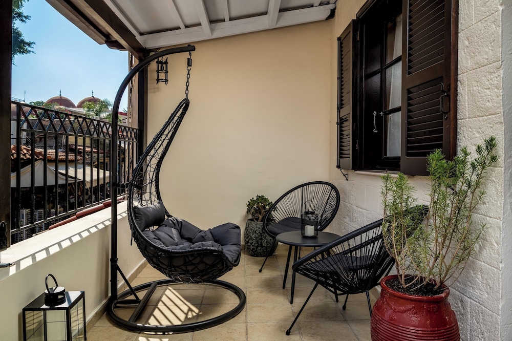 Alegrand Suites