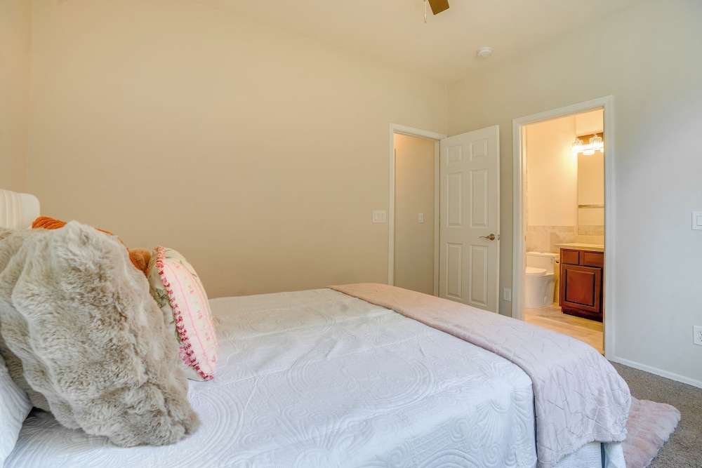 Close to Golf & Hiking: Home in Litchfield Park