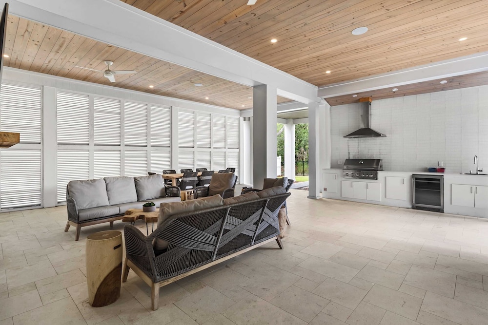 30A Beach Bliss by Avantstay Golf Cart + Luxury Private Pool
