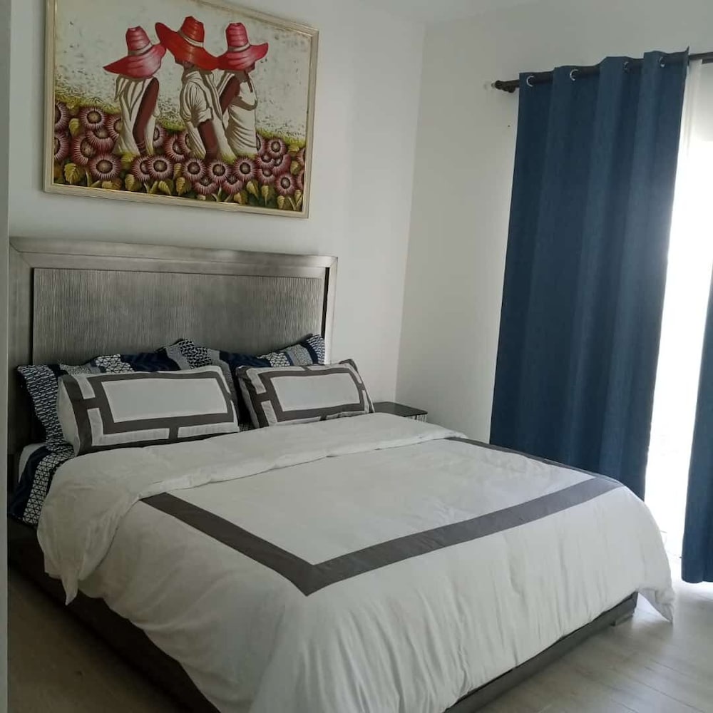Playa Coral Condo in Paradise F22 view 2