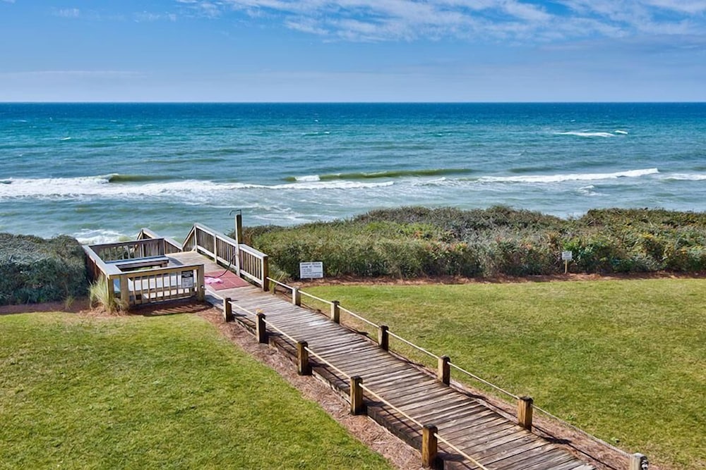 3 by the Sea 3 Bedroom Holiday Home by Five Star Properties