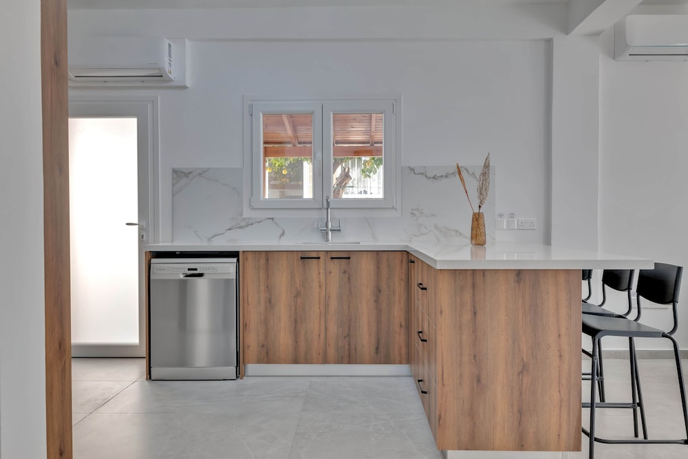 Phaedrus Living: Luxury Residence Faneromeni