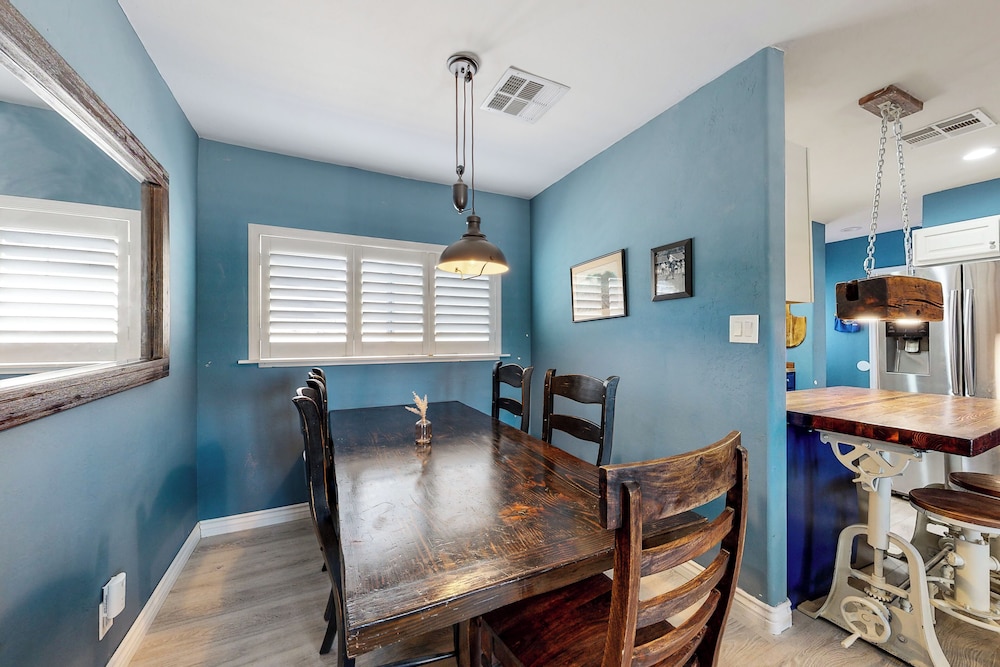 Home in Great Location - AC, W & D, Dog Friendly
