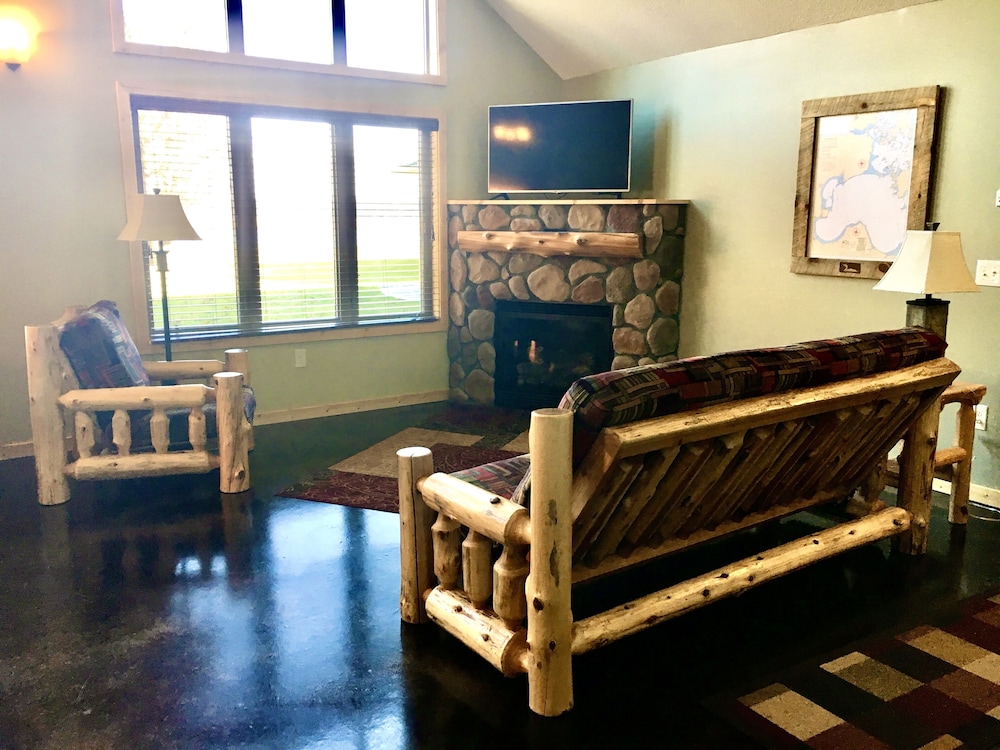 Sportsman's Lodge
