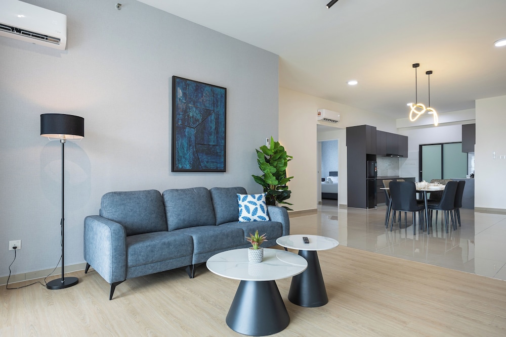 Sunshine Residence Suites