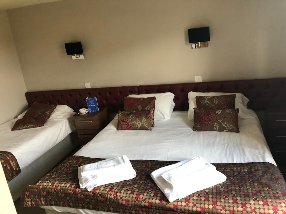 Lucarelli Inn