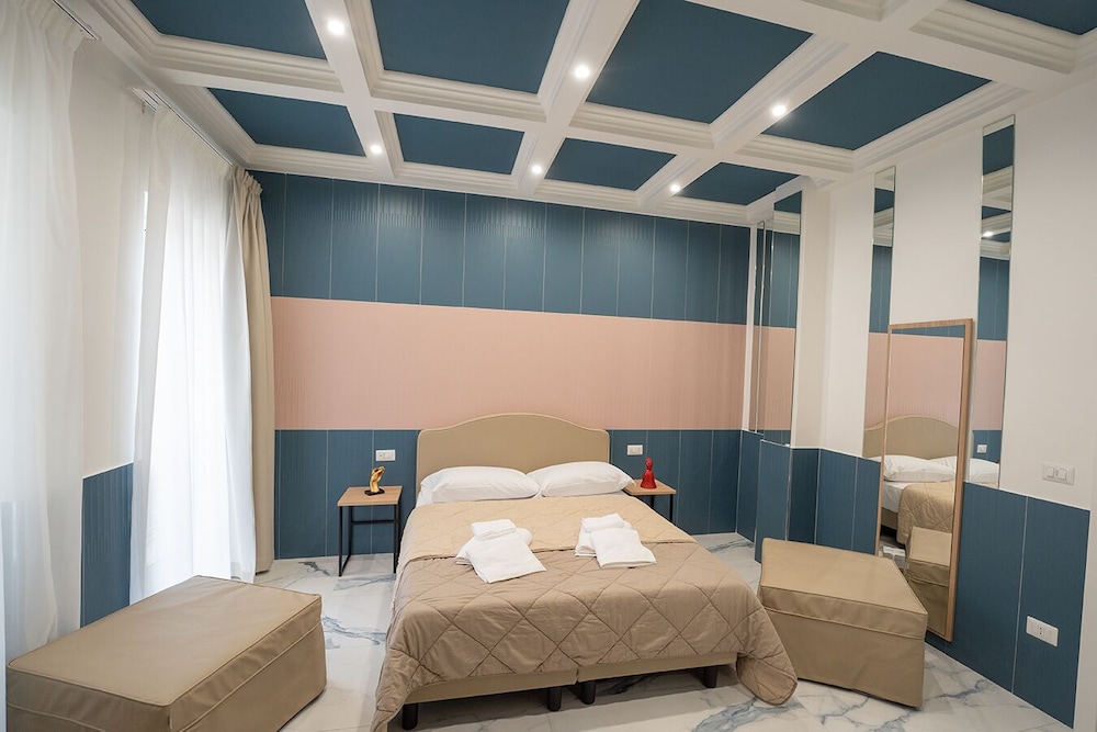 P.C. Boutique H. Napoli Centro by ClaPa Group Dislocated Hospitality