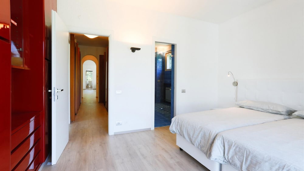 Rn-h274-pini35at - Villa Sarah 10 2 view 5