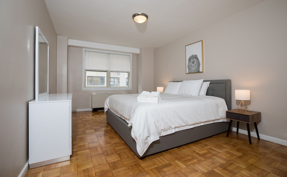 2 Bed Apt Ideally Located in UES of Manhattan