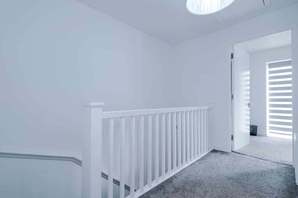 Luxury 2br in Salford, Slps 6, Wifi, Parking & ps5