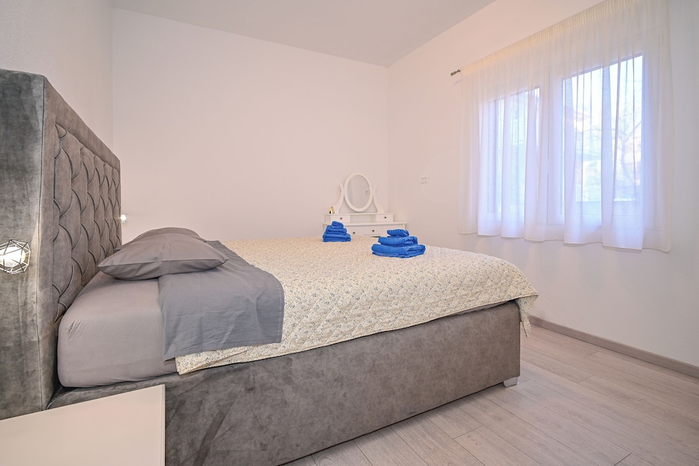 Ami Aparment Strožanac