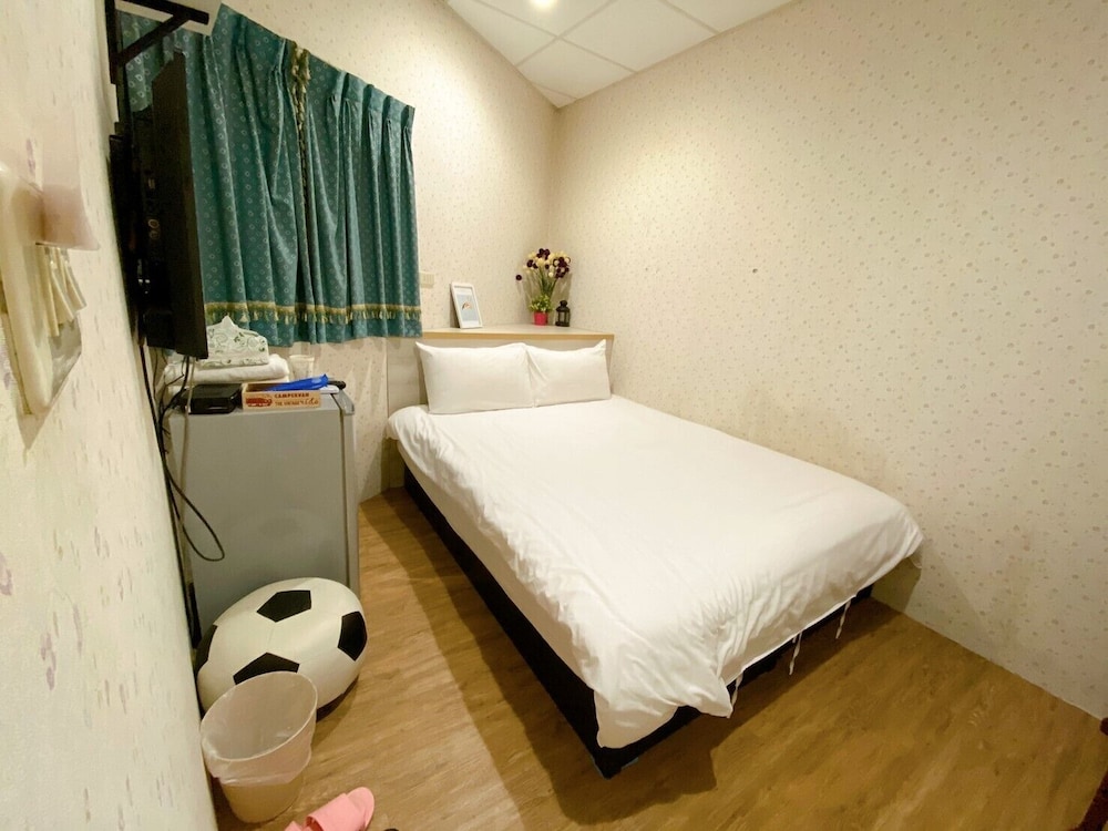 Feng Chia Easy Home