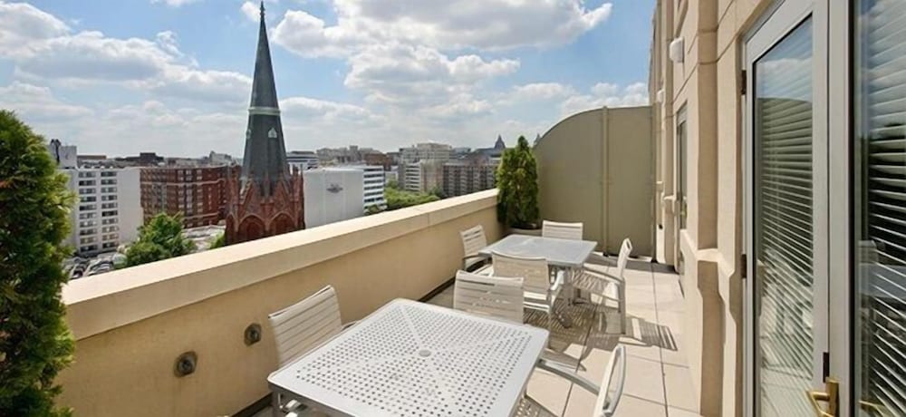 Weichert Suites at Andover House