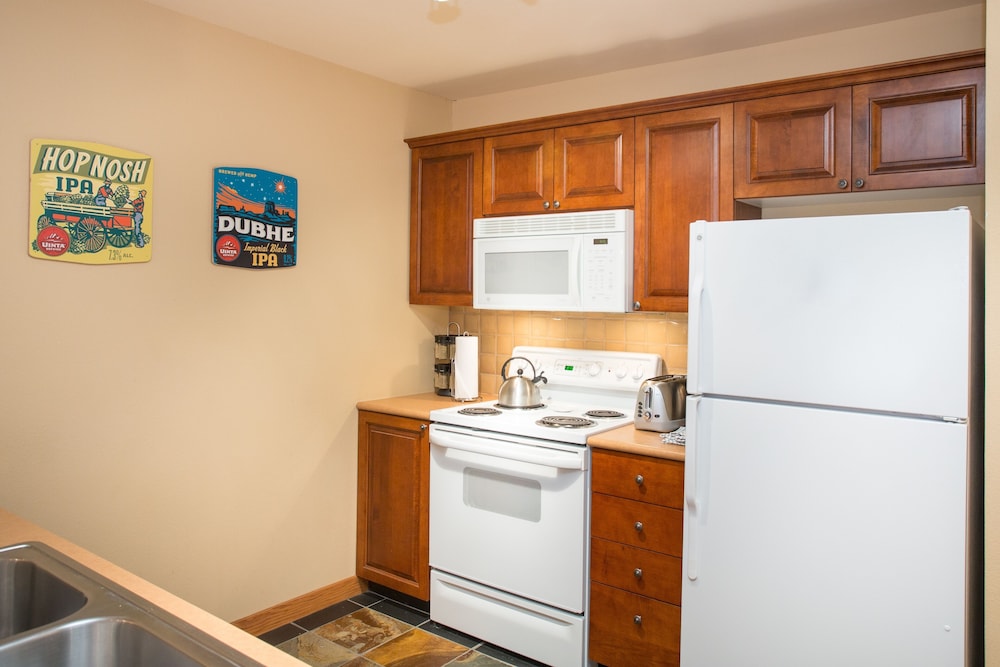 One Bedroom Condos at Powderhorn Lodge - Solitude UT