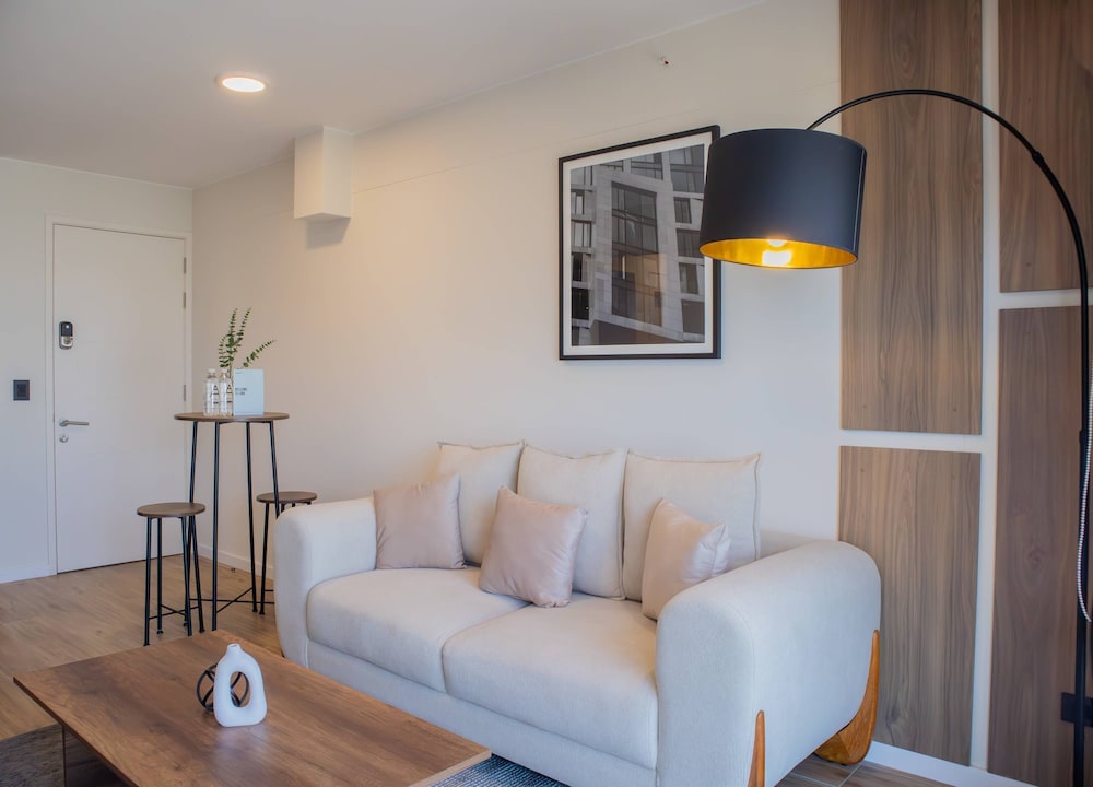 w Stylish 2BR in San Isidro
