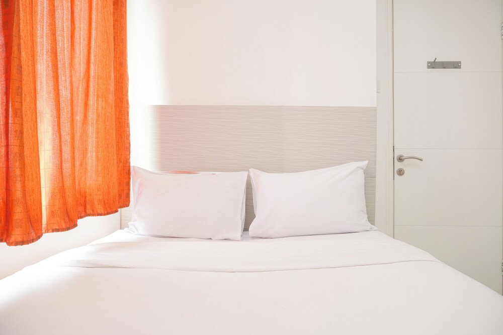 Homey And Strategic 2Br At Bassura City Apartment