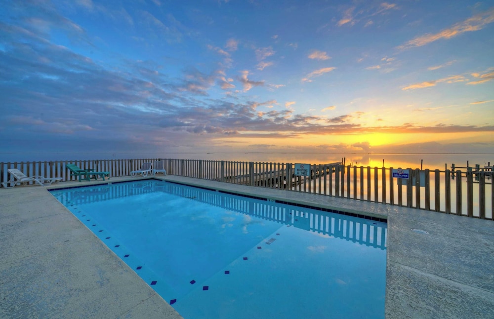2 Homes, Sleeps 16, Shared Pool+boat Dock Laguna Village Serenity by Avantstay