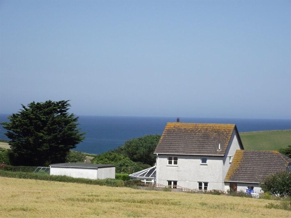 Trevarrian Lodge