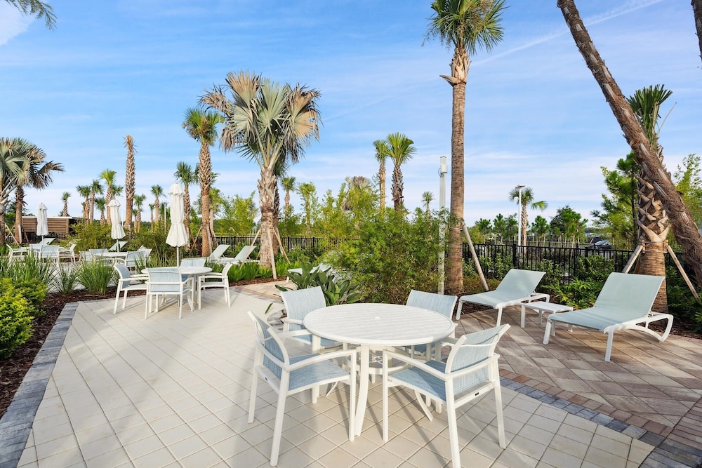 Windsor Cay Resort 5 Bedroom Townhome with Pool 5 Townhouse