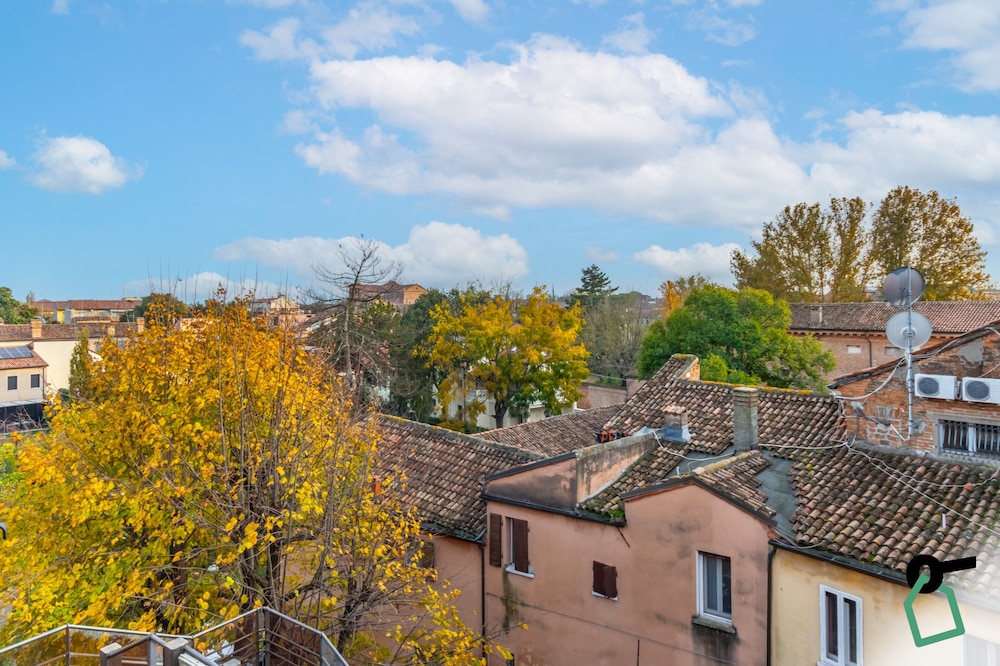 HOTIDAY Room Collection - Ferrara view 4