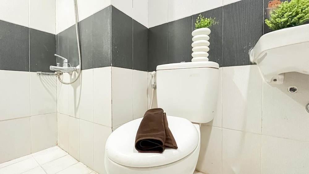 Scandinavian Minimalist 2Br At Cinere Bellevue Suites Apartment