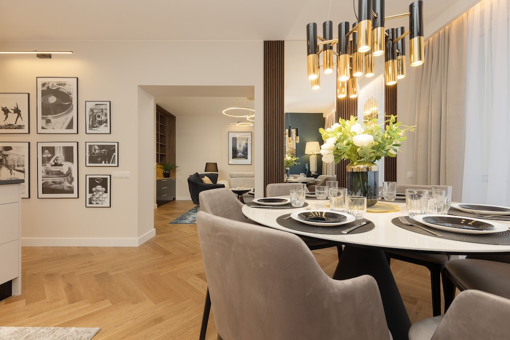 Blue Moon Residence by Renters Prestige view 2
