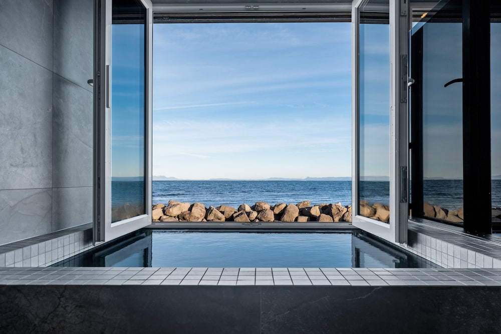 Hotel Bay View Apartments - Image 1