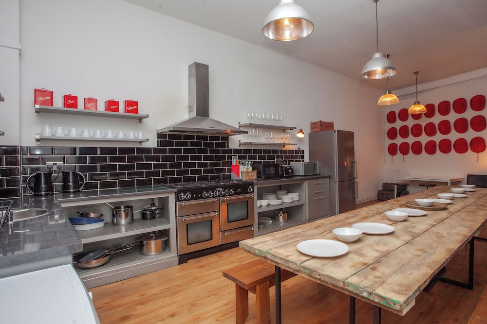 higgihaus 107 Sleeps 4 Monday - Friday
