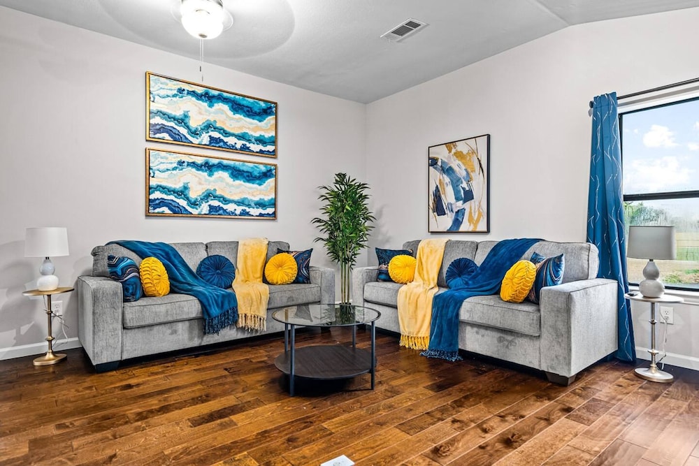 Spacious House-single Level Near Lake Huge Parking