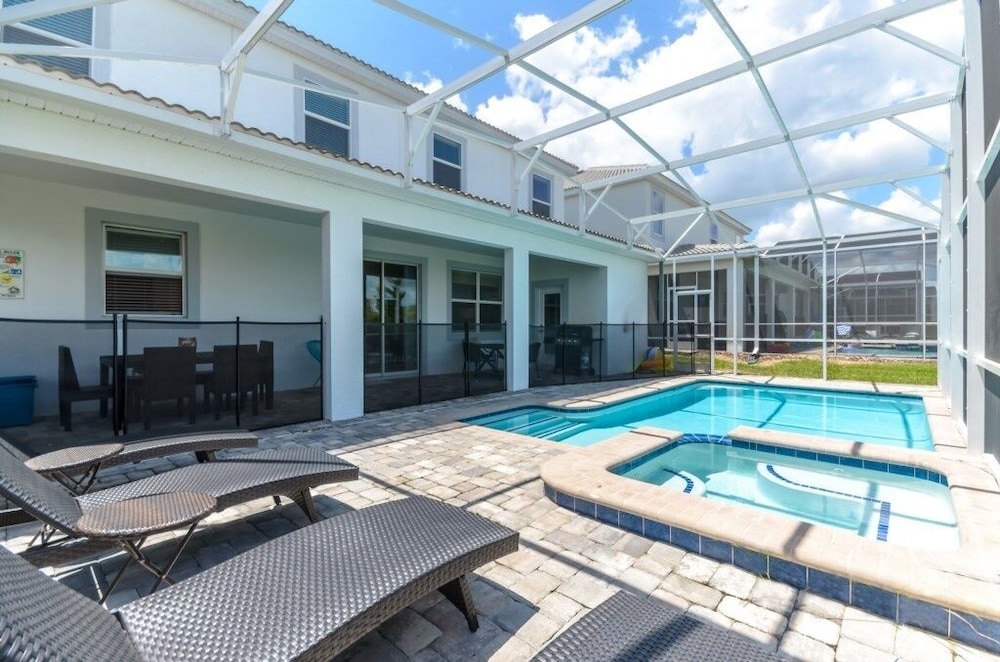 9037HS 6 Bedroom Champions Gate Villa by RedAwning - Image 3