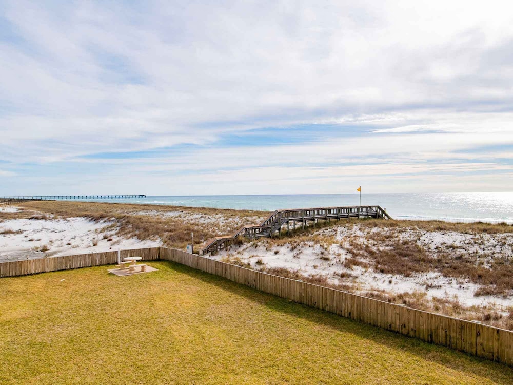 Navarre Towers by Southern Vacation Rentals