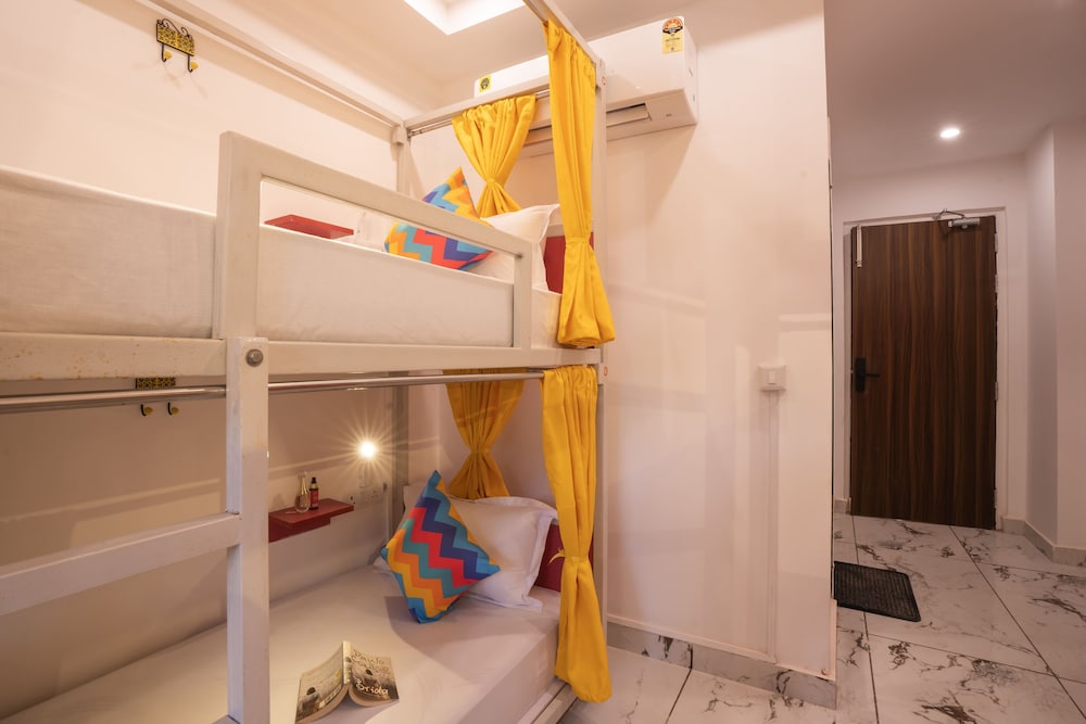 goSTOPS PLUS Gurugram, Baani Square