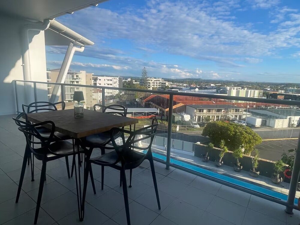 The Top Deck Retreat Ballina