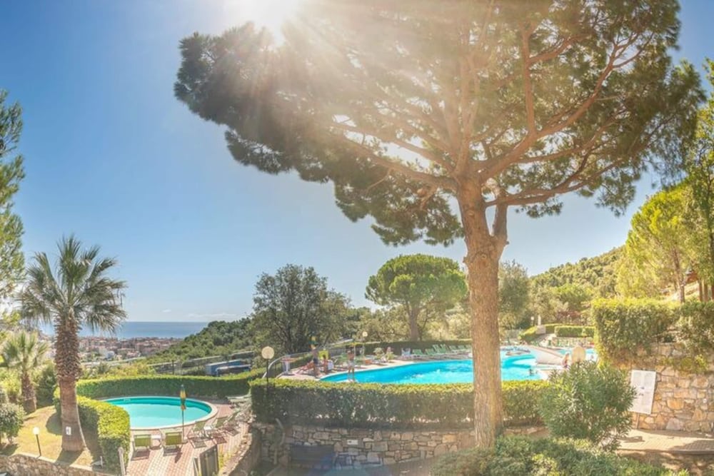Tourist Resort Villaggio Colombo, Andora