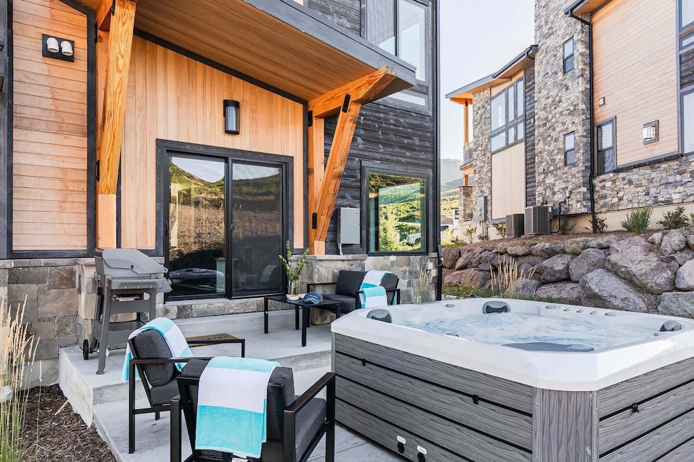 Ski La Vie by Avantstay Hot Tub Game Room Near the Ski Slopes