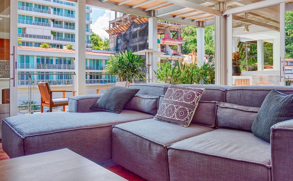 Ecofriendly 2BR Condo - Private Jacuzzi - Rooftop
