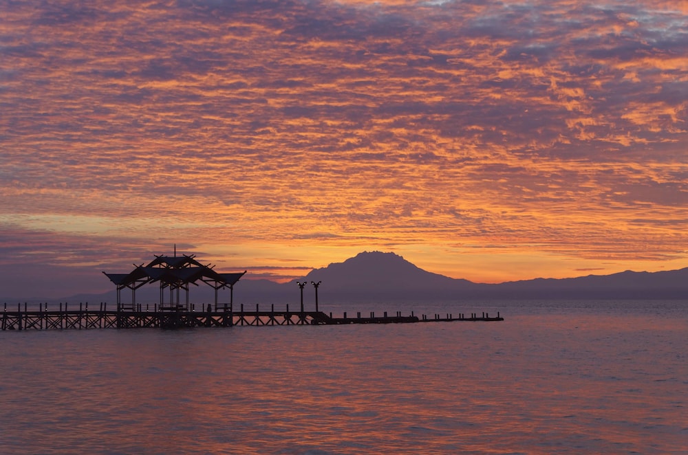 Borneo Eagle Resort
