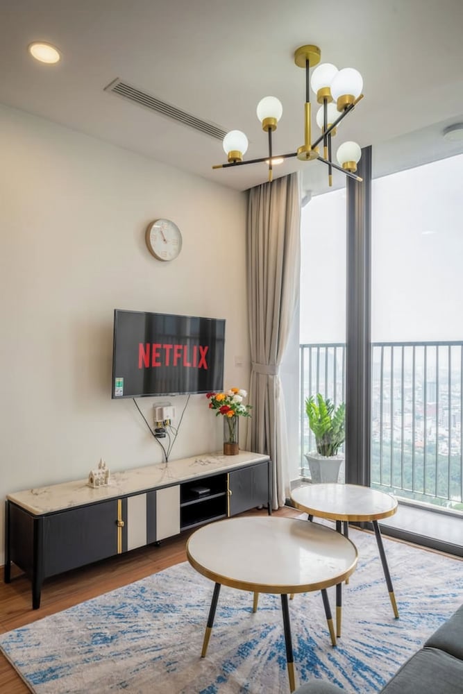 Eco Green Saigon - Free Gym & Pool