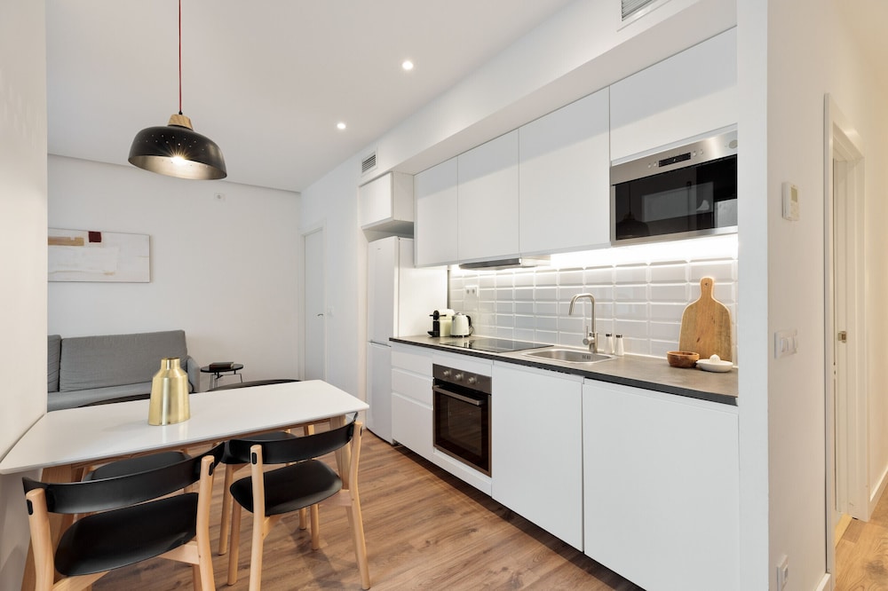 Urban Chill Apartments By Olala Homes