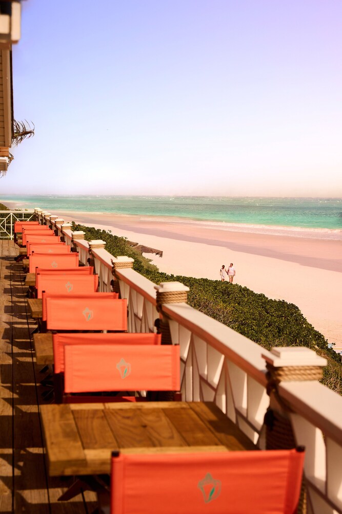 Private Pool Villa at Coral Sands Steps to Pink Sand Beach & Resort Amenities