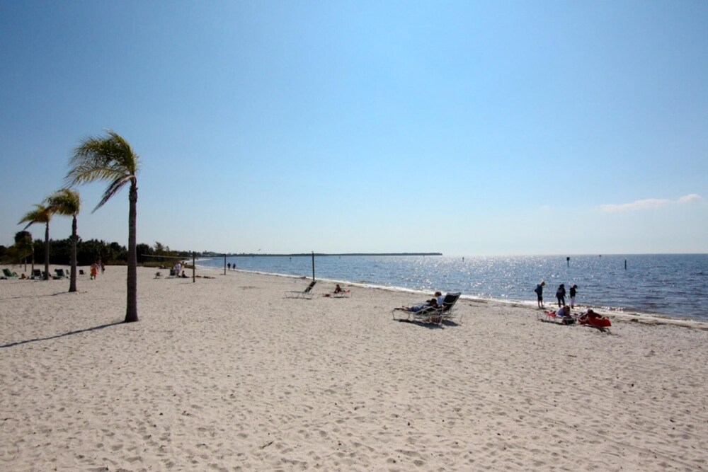 573 Little Harbor - Property Image 4