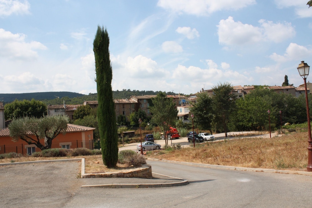 Le Clos des Médiévales view 3