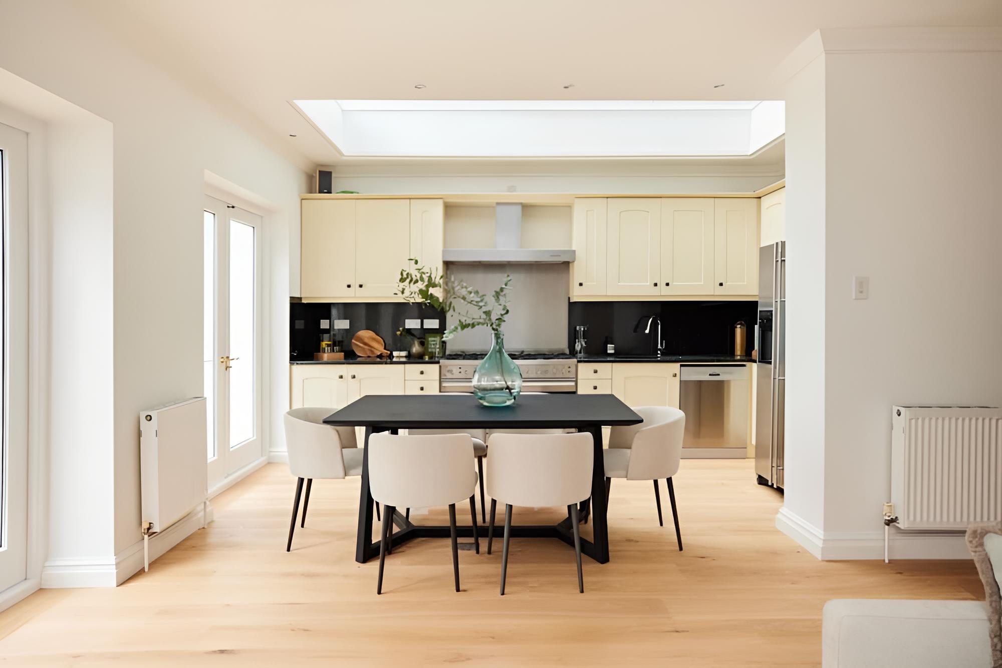 The Kensington Chelsea Escape - Stunning 5bdr With Patio Terrace