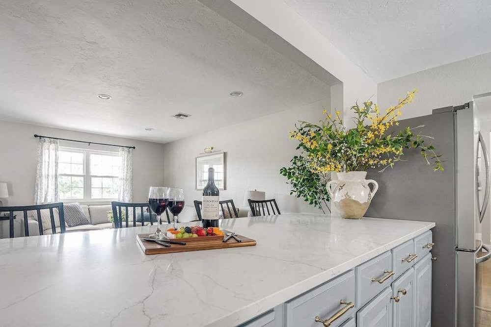 108 Wisteria Dr